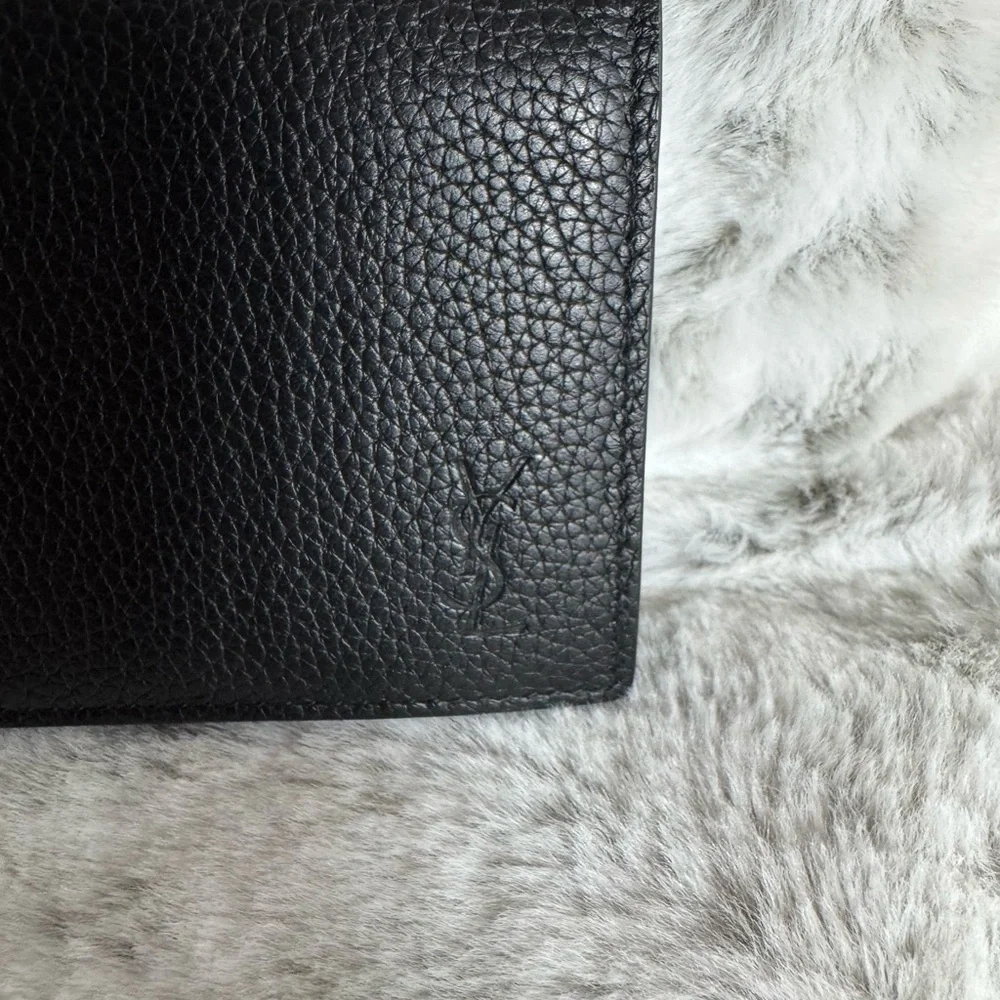 Saint Laurent CASSANDRE Business Bifold Card Holder/ Wallet P0300